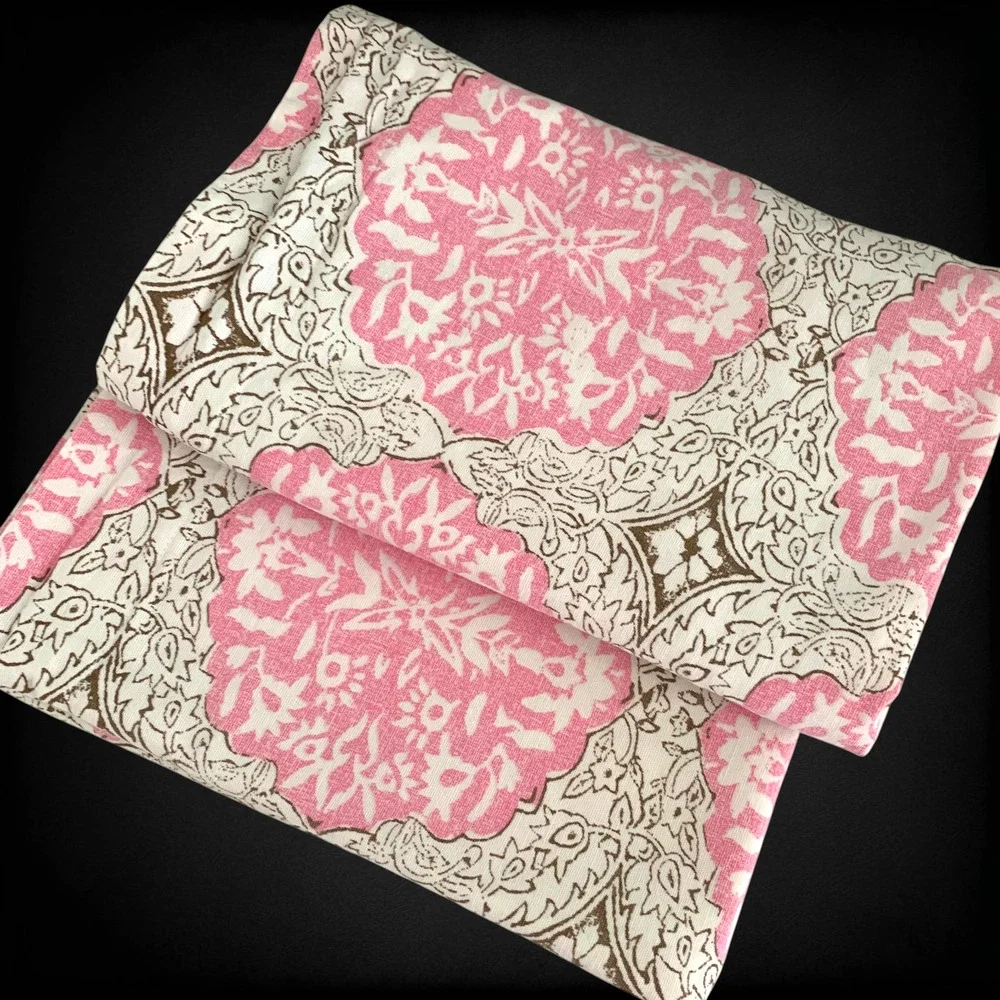 Lot 2 x Pottery Barn PB Teen Pink Medallion Standard Pillow Shams 100% Cotton